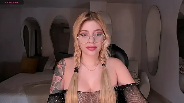 MadisonKane online show from 03-21-26, 11:25