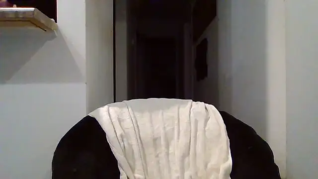 Snapshot of johnnymarino1010 chatting on 05-15-26, 08:07 johnnymarino1010 online show from 05-15-26, 08:07