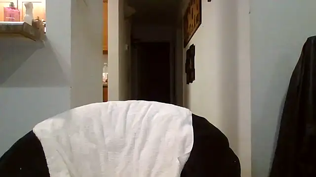 Snapshot of johnnymarino1010 chatting on 04-26-26, 01:41 johnnymarino1010 online show from 04-26-26, 01:41