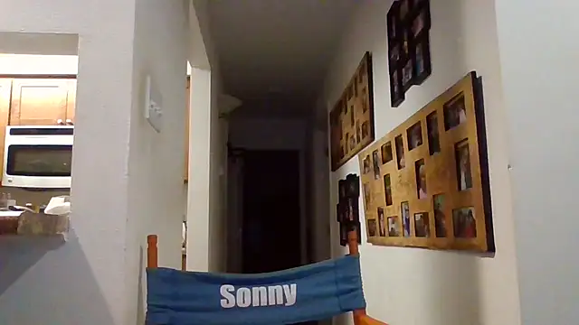 Snapshot of johnnymarino1010 chatting on 12-14-25, 07:52 johnnymarino1010 online show from 12-14-25, 07:52
