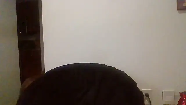 Snapshot of johnnymarino1010 chatting on 05-14-26, 01:13 johnnymarino1010 online show from 05-14-26, 01:13