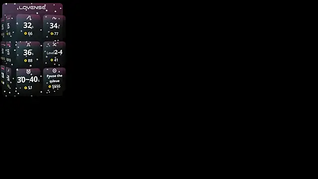 Snapshot of CloeMoon chatting on 06-25-26, 05:12 CloeMoon online show from 06-25-26, 05:12