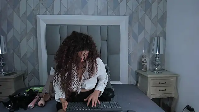 penelope cox online show from 06-11-26, 03:47