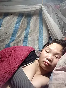 ava-dellght online show from 12-17-25, 12:04