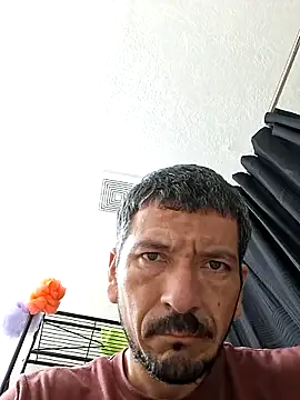 Snapshot of Guero0751@xh chatting on 10-16-25, 01:36 Guero0751xh online show from 10-16-25, 01:36