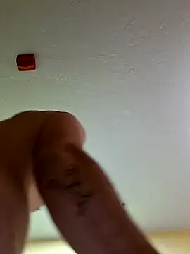 Snapshot of Guero0751@xh chatting on 09-16-25, 06:25 Guero0751xh online show from 09-16-25, 06:25