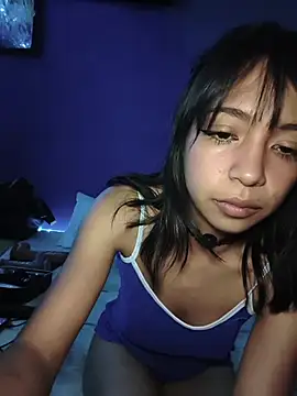 Snapshot of Honey_bun06 chatting on 07-20-26, 06:21 Honey bun06 online show from 07-20-26, 06:21