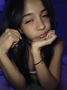 Snapshot of Honey_bun06 chatting on 07-26-26, 06:20 Honey bun06 online show from 07-26-26, 06:20