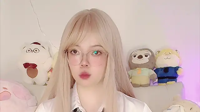 Snapshot of Miyeoonn chatting on 01-13-26, 02:37 Miyeoonn online show from 01-13-26, 02:37