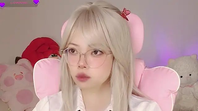 Snapshot of Miyeoonn chatting on 06-03-26, 03:39 Miyeoonn online show from 06-03-26, 03:39