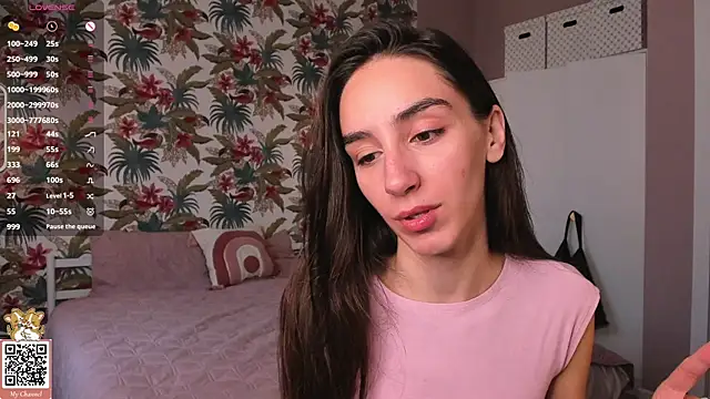 Snapshot of Elizwise chatting on 07-19-26, 01:14 Elizwise online show from 07-19-26, 01:14