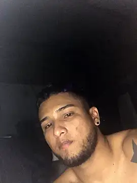 modeloxtz online show from 01-10-26, 06:09