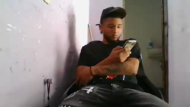 modeloxtz online show from 04-03-26, 04:13