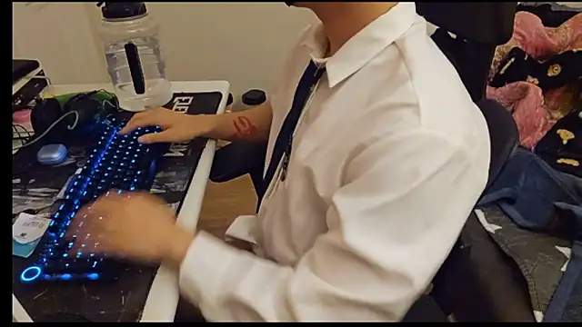 ttkk12132 online show from 12-17-25, 09:36