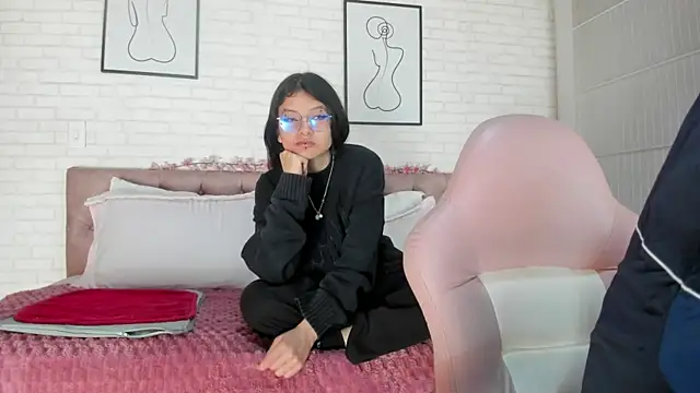 Eros Nyx  online show from 12-22-25, 03:39