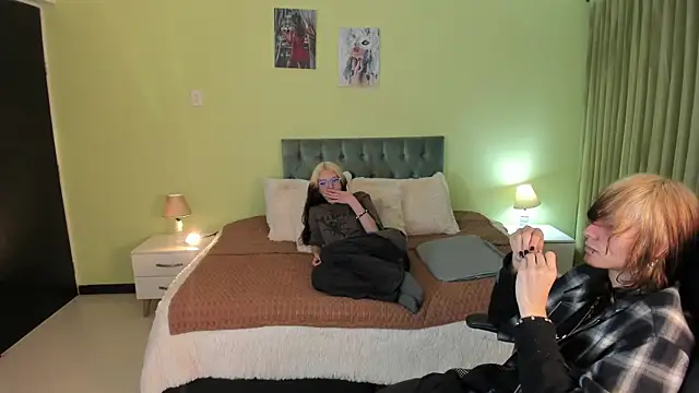 Snapshot of Eros_Nyx_ chatting on 01-17-26, 04:16 Eros Nyx online show from 01-17-26, 04:16