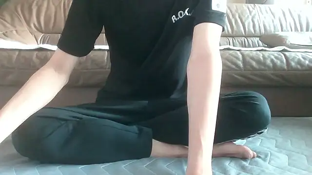 dongjun21 online show from 02-18-26, 06:44