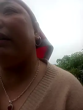 Snapshot of sary-hot2x chatting on 04-05-26, 01:12 sary-hot2x online show from 04-05-26, 01:12