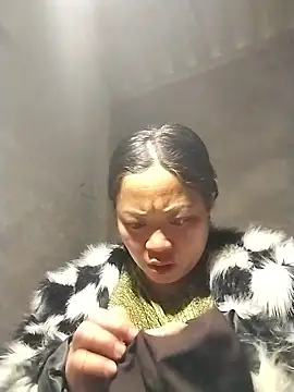 AlilaK2 online show from 12-18-25, 01:55