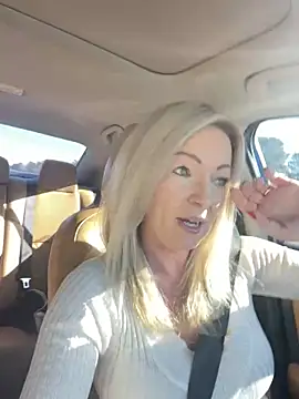 Snapshot of sinfulsara chatting on 12-16-25, 06:01 sinfulsara online show from 12-16-25, 06:01