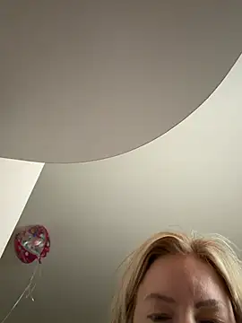 Snapshot of sinfulsara chatting on 02-26-26, 09:15 sinfulsara online show from 02-26-26, 09:15