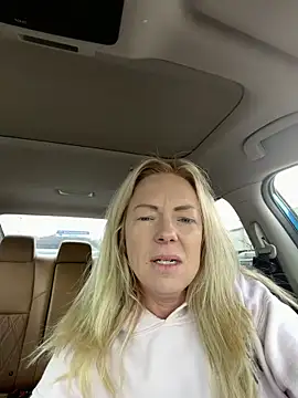 Snapshot of sinfulsara chatting on 02-28-26, 03:44 sinfulsara online show from 02-28-26, 03:44