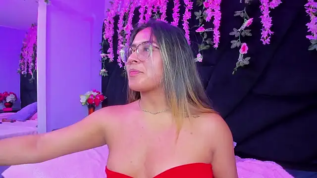 Freyaa Millerr  online show from 02-17-26, 03:04