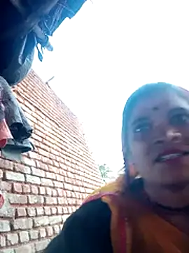 Jyoti sharma0 online show from 12-05-25, 11:42