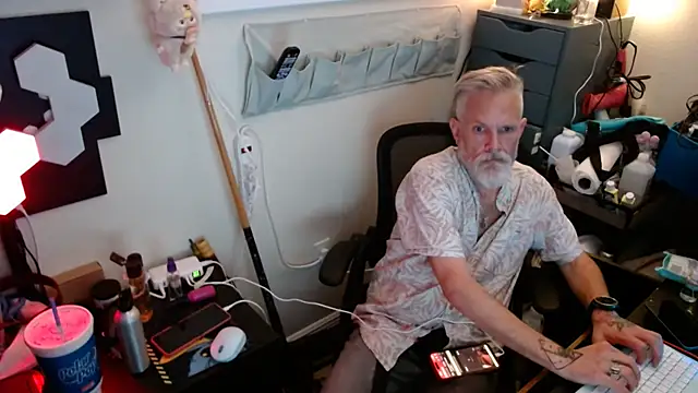 Snapshot of FeNyx_Flayme chatting on 12-17-25, 07:13 FeNyx Flayme online show from 12-17-25, 07:13