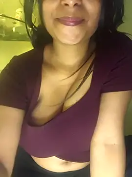 Snapshot of Hotty_Tulip chatting on 02-14-26, 02:23 Hotty Tulip online show from 02-14-26, 02:23