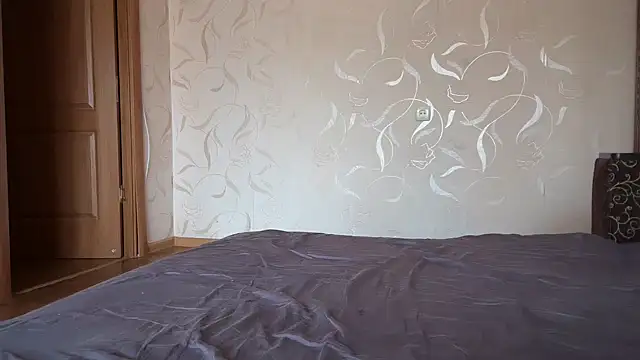 Snapshot of MALVINA0077 chatting on 05-26-26, 07:28 MALVINA0077 online show from 05-26-26, 07:28