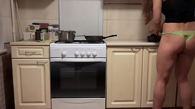 Snapshot of MALVINA0077 chatting on 12-22-25, 11:38 MALVINA0077 online show from 12-22-25, 11:38