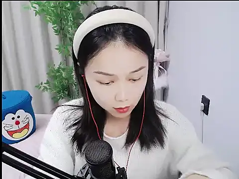 mili923 online show from 12-14-25, 01:39