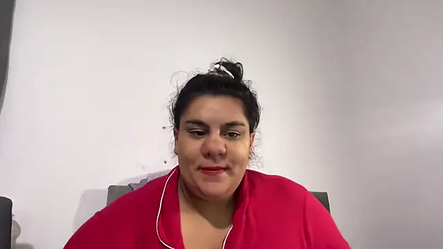 Snapshot of YoungCurvyLeah chatting on 08-03-26, 04:02 YoungCurvyLeah online show from 08-03-26, 04:02