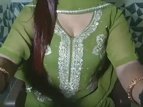 Hotty Suzuka online show from 06-16-26, 05:18