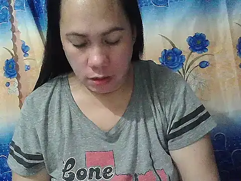 Snapshot of sweet_candy52 chatting on 03-09-26, 06:55 sweet candy52 online show from 03-09-26, 06:55