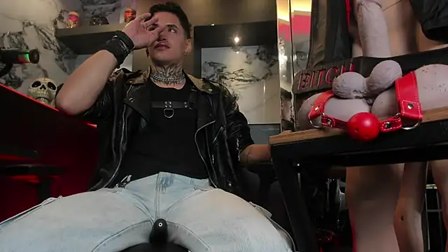 AlecBanne online show from 04-11-26, 10:57