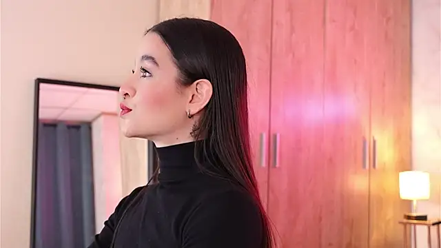 LucyFever online show from 12-17-25, 07:35