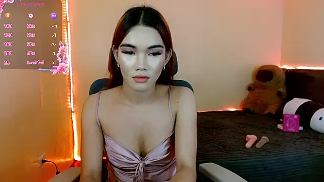 urfavenatsumi online show from 03-10-26, 03:16