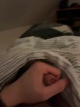 hannes256102 online show from 03-04-26, 09:33