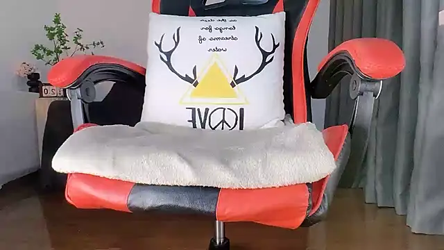 Nina-- online show from 03-09-26, 01:25