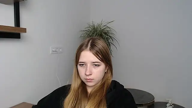 SweetBellaa  online show from 12-17-25, 11:48