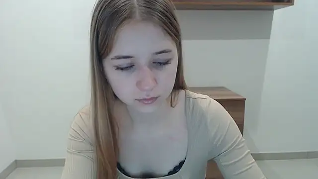 SweetBellaa  online show from 01-09-26, 07:48