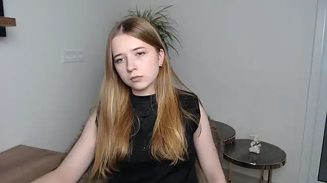 SweetBellaa  online show from 12-04-25, 01:21