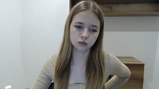 SweetBellaa  online show from 12-18-25, 10:41