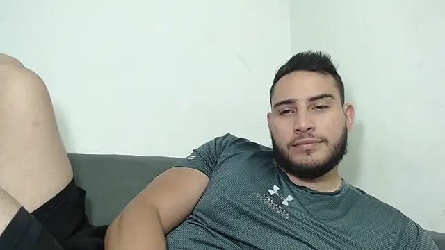 Snapshot of Seank_Noszka chatting on 04-26-26, 10:40 Seank Noszka online show from 04-26-26, 10:40