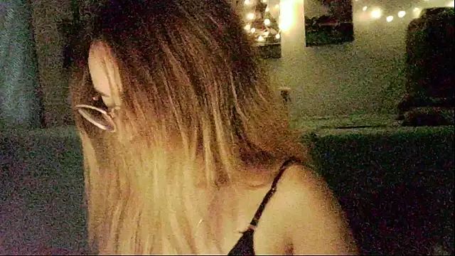 LunaRush online show from 12-21-25, 09:04