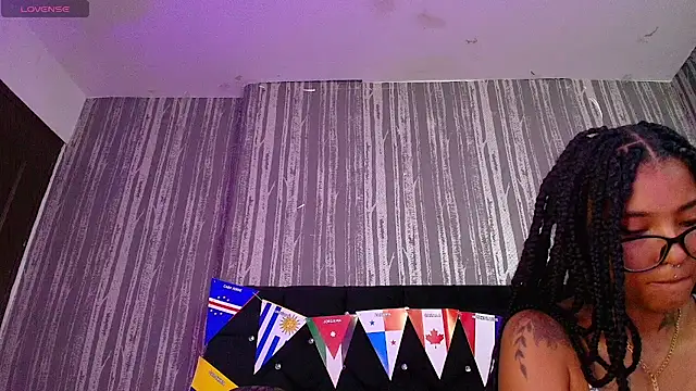 Elizabetth Roman online show from 06-18-26, 02:22