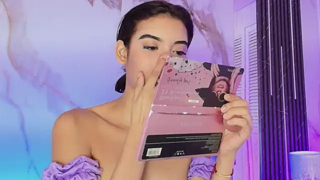 BellaHarpeer online show from 02-26-26, 08:42