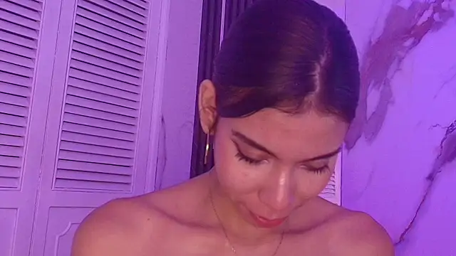 BellaHarpeer online show from 03-28-26, 07:42